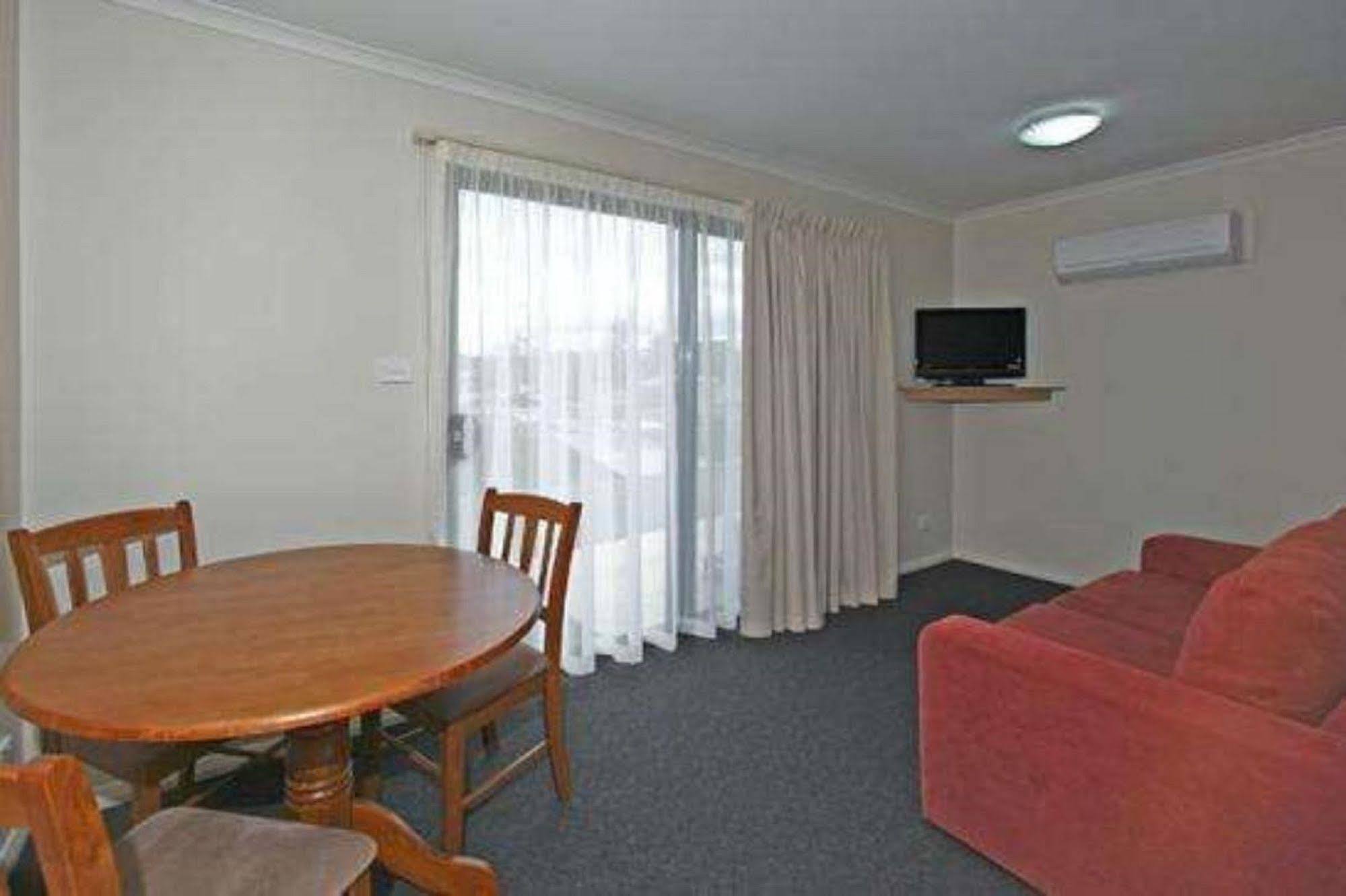 Big4 Hobart Airport Tourist Park Hotel Cambridge Buitenkant foto